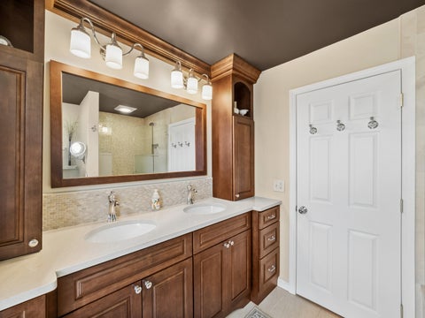 Tiny photo for 819 S Beverly Lane, Arlington Heights, IL 60005 (MLS # 12682664)