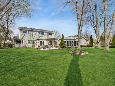 Tiny photo for 819 S Beverly Lane, Arlington Heights, IL 60005 (MLS # 12682664)
