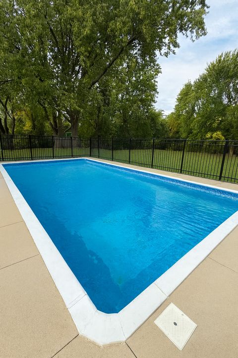 Tiny photo for 4818 Strong Road, Crystal Lake, IL 60014 (MLS # 12531754)