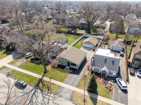 Tiny photo for 646 W Babcock Avenue, Elmhurst, IL 60126 (MLS # 12593924)