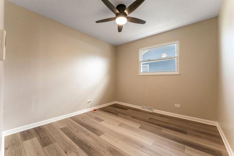 Tiny photo for 646 W Babcock Avenue, Elmhurst, IL 60126 (MLS # 12593924)