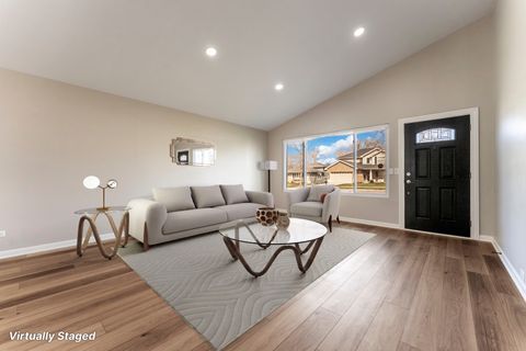 Tiny photo for 646 W Babcock Avenue, Elmhurst, IL 60126 (MLS # 12593924)