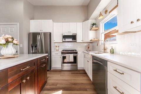 Tiny photo for 646 W Babcock Avenue, Elmhurst, IL 60126 (MLS # 12593924)