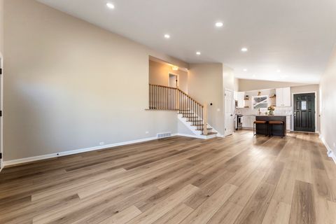 Tiny photo for 646 W Babcock Avenue, Elmhurst, IL 60126 (MLS # 12593924)