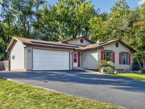 2501 S Birchwood Avenue McHenry IL 60051