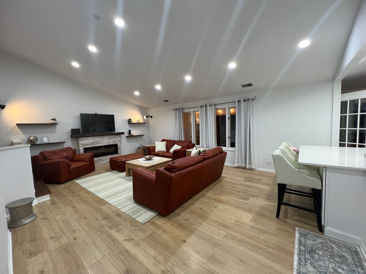 9808 Mill Drive W 2B