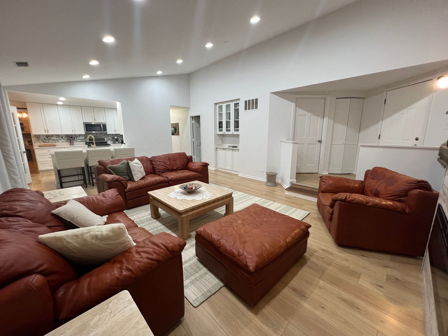 9808 Mill Drive W 2B