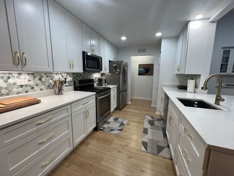 Tiny photo for 9808 Mill Drive W #2B, Palos Park, IL 60464 (MLS # 12631251)