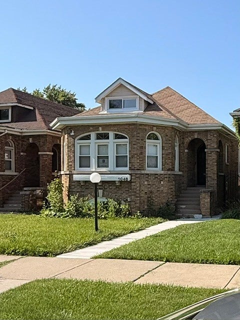 1048 W 92nd Place