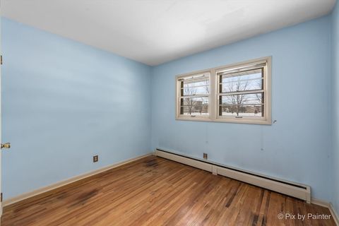 Tiny photo for 612 Russell Road, DeKalb, IL 60115 (MLS # 12536918)
