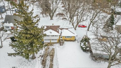 Tiny photo for 612 Russell Road, DeKalb, IL 60115 (MLS # 12536918)