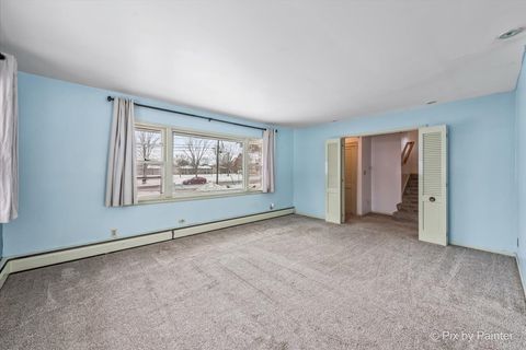 Tiny photo for 612 Russell Road, DeKalb, IL 60115 (MLS # 12536918)