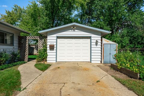 Tiny photo for 422 Tanglewood Drive, Streamwood, IL 60107 (MLS # 12445874)