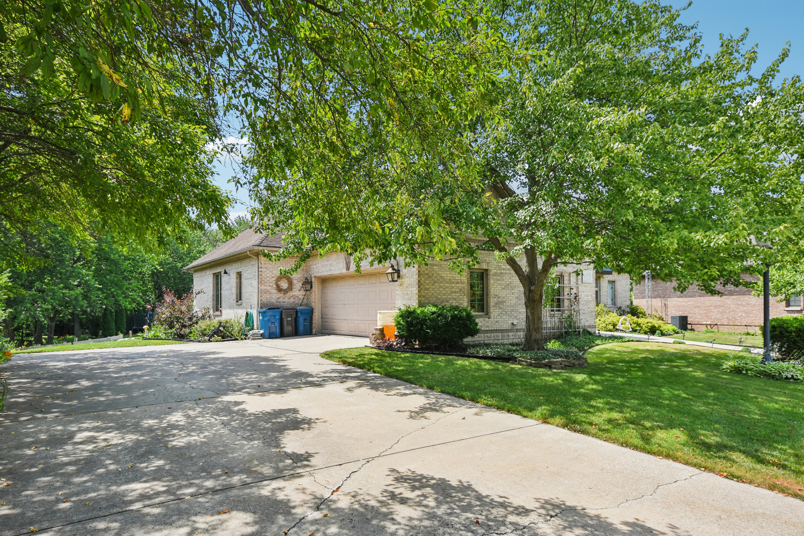 1020 Gladys Avenue
