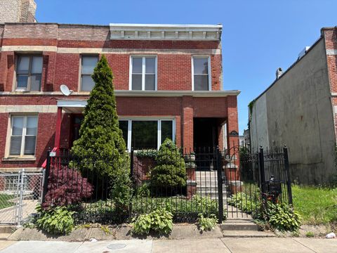 3833 S Giles Avenue Chicago IL 60653
