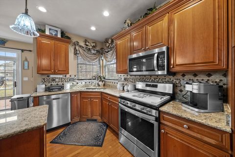 Tiny photo for 443 Glover Drive, North Aurora, IL 60542 (MLS # 12598200)