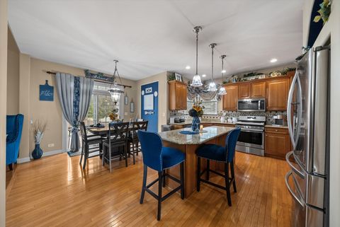 Tiny photo for 443 Glover Drive, North Aurora, IL 60542 (MLS # 12598200)