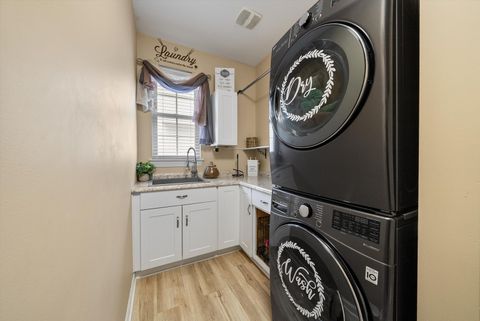 Tiny photo for 443 Glover Drive, North Aurora, IL 60542 (MLS # 12598200)