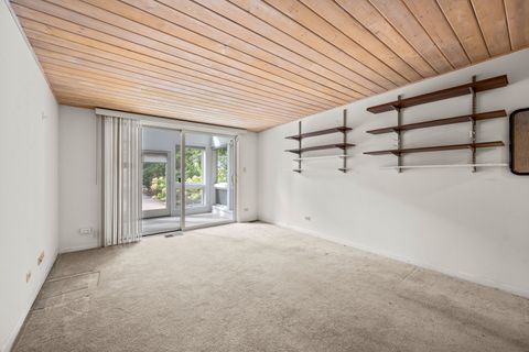 Tiny photo for 298 Leslee Lane, Highland Park, IL 60035 (MLS # 12482048)