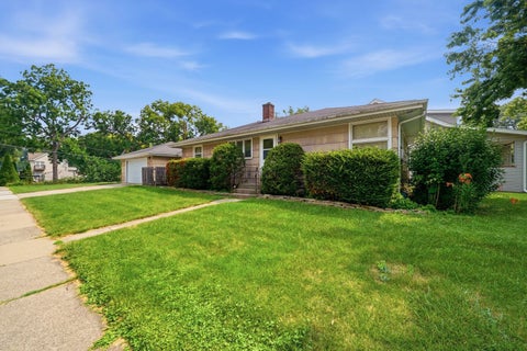 Tiny photo for 18001 Gladville Avenue, Homewood, IL 60430 (MLS # 12606626)