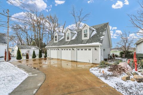 Tiny photo for 105 S Division Street, Mahomet, IL 61853 (MLS # 12582458)