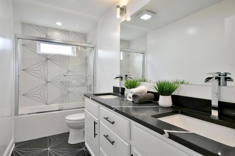 Tiny photo for 913 N Homan Avenue, Chicago, IL 60651 (MLS # 12475350)