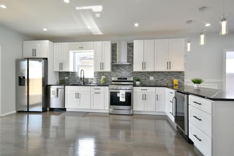 Tiny photo for 913 N Homan Avenue, Chicago, IL 60651 (MLS # 12475350)