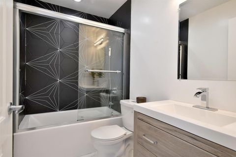 Tiny photo for 913 N Homan Avenue, Chicago, IL 60651 (MLS # 12475350)
