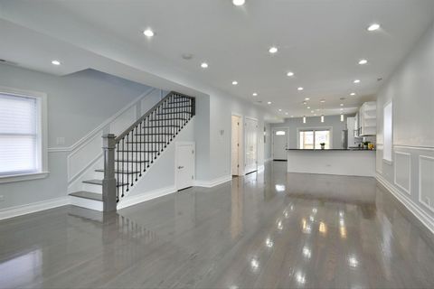 Tiny photo for 913 N Homan Avenue, Chicago, IL 60651 (MLS # 12475350)