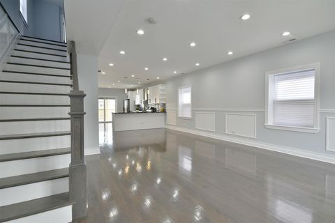 Tiny photo for 913 N Homan Avenue, Chicago, IL 60651 (MLS # 12475350)