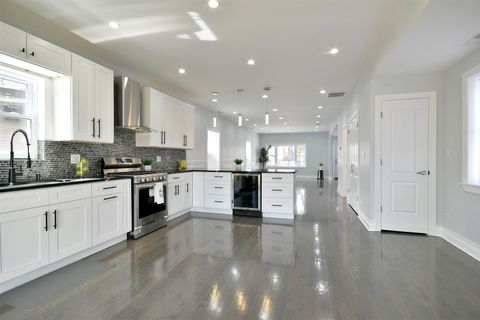 Tiny photo for 913 N Homan Avenue, Chicago, IL 60651 (MLS # 12475350)