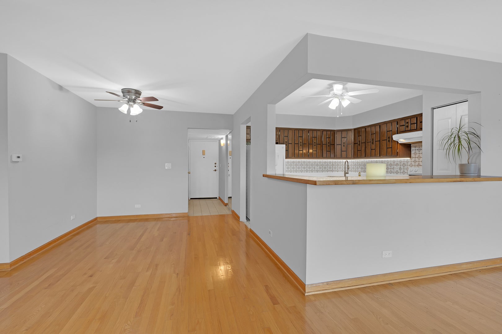 9374 Landings Street 402