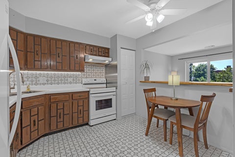 Tiny photo for 9374 Landings Street #402, Des Plaines, IL 60016 (MLS # 12732224)