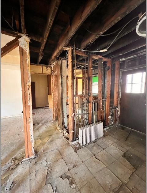 Tiny photo for 6737 S Champlain Avenue, Chicago, IL 60637 (MLS # 12466091)