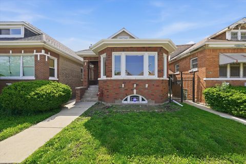 Photo for 8016 S Perry Avenue, Chicago, IL 60620 (MLS # 12652466)