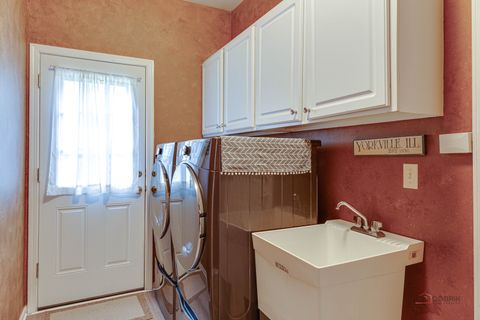 Tiny photo for 1156 Wheatland Court, Yorkville, IL 60560 (MLS # 12689190)