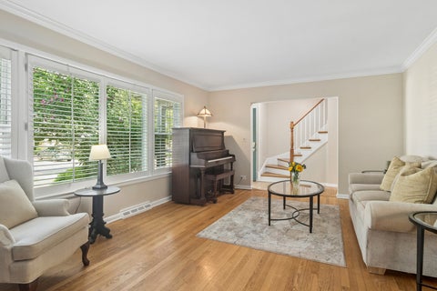 Tiny photo for 511 S Walnut Avenue, Arlington Heights, IL 60005 (MLS # 12712540)