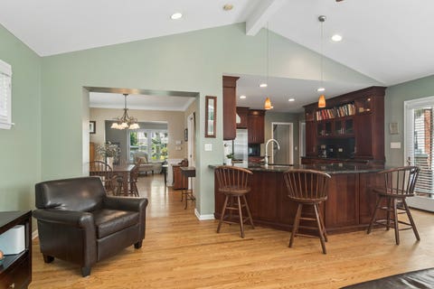 Tiny photo for 511 S Walnut Avenue, Arlington Heights, IL 60005 (MLS # 12712540)