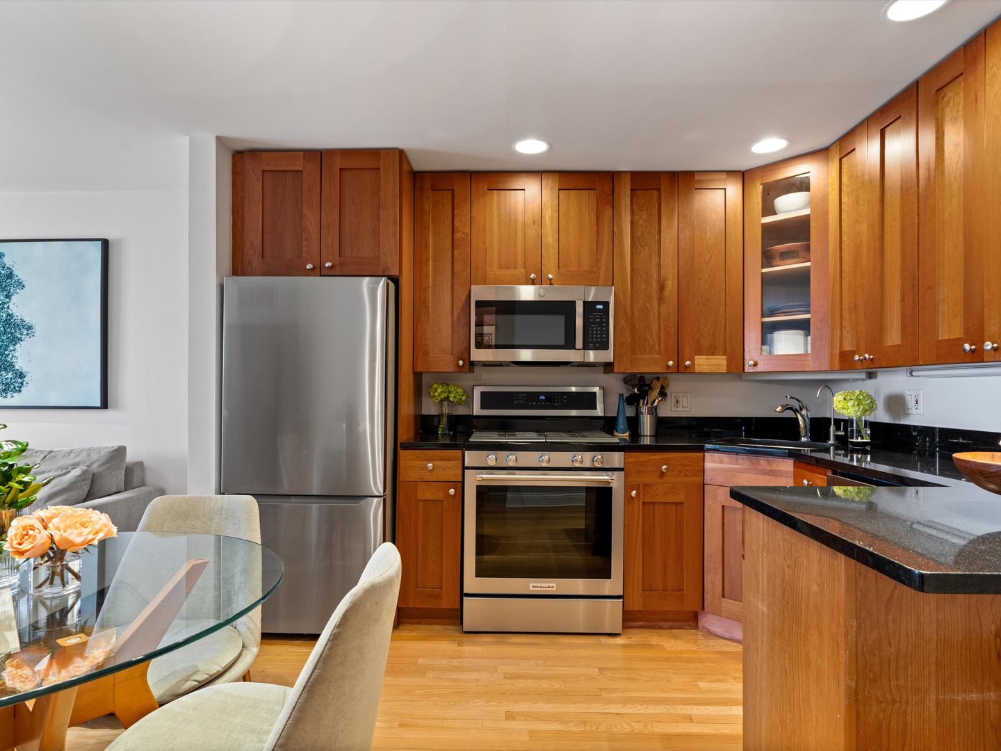 2140 N Lincoln Avenue 5306