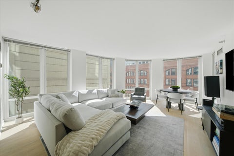 Tiny photo for 345 N LaSalle Drive #806, Chicago, IL 60654 (MLS # 12762003)