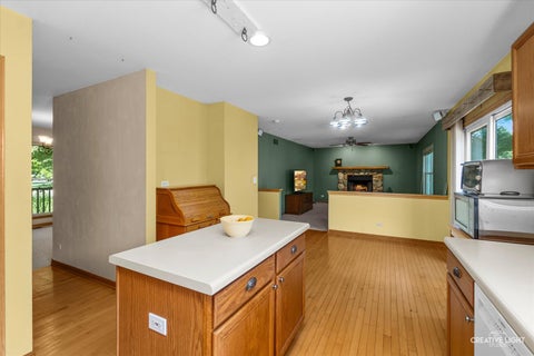 Tiny photo for 158 Edgewater Lane, Sugar Grove, IL 60554 (MLS # 12582214)