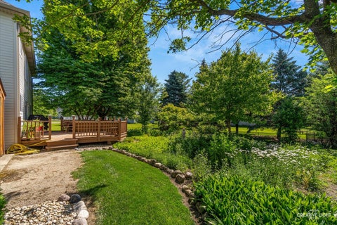 Tiny photo for 158 Edgewater Lane, Sugar Grove, IL 60554 (MLS # 12582214)