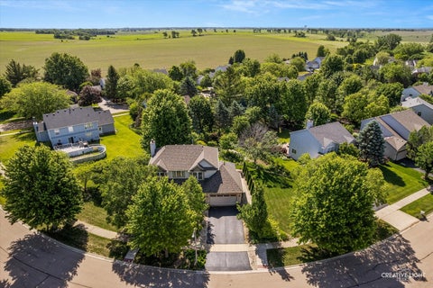 Tiny photo for 158 Edgewater Lane, Sugar Grove, IL 60554 (MLS # 12582214)