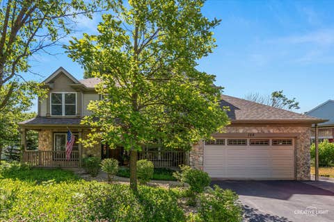 Tiny photo for 158 Edgewater Lane, Sugar Grove, IL 60554 (MLS # 12582214)