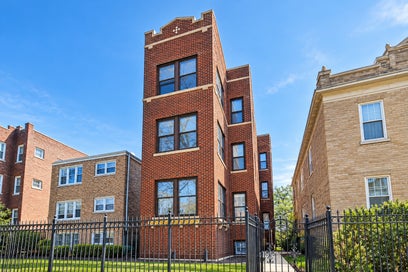 4229 N Ashland Avenue 1 Chicago IL 60613