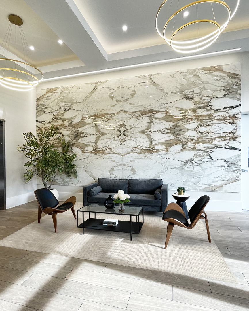 812 W Adams Street 613