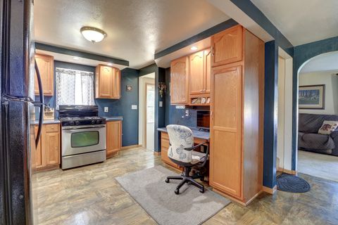 Tiny photo for 1417 10th Avenue, Rock Falls, IL 61071 (MLS # 12494246)