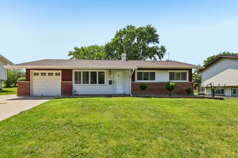 Photo of 1450 Jefferson Road, Hoffman Estates, IL 60169 (MLS # 12657134)