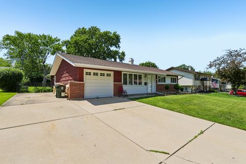 Tiny photo for 1450 Jefferson Road, Hoffman Estates, IL 60169 (MLS # 12657134)