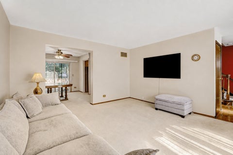 Tiny photo for 330 Elmwood Lane, Bloomingdale, IL 60108 (MLS # 12735376)